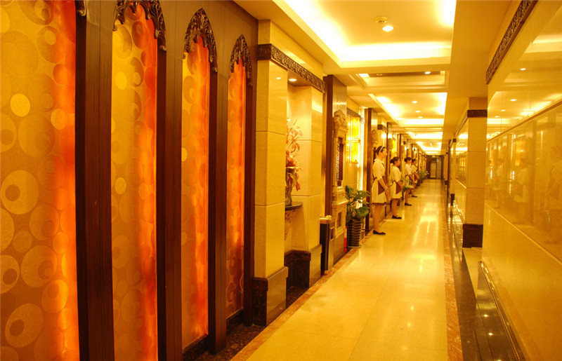 草莓视频APP真人毛片下载安装防火板